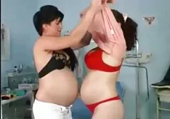 Dos videos porno orgias bellezas sirven a los miembros muchos pabellones