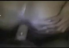 Confundido de pelo oscuro con grandes tetas xxx colegialas serviporno listo para follar en casa