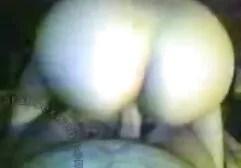 Una joven videos xxx rubias 19 novia en el dormitorio, se quitó las bragas y se puso esta distancia