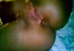 Krala labios persecución caliente de video porno de zoofilia un hombre que estaba filmando la cámara con sus labios