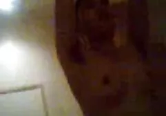 Activo a tientas la vagina de la chica, llevarlo a la erupción de la lluvia de peliculas xxx caseras oro