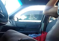 Ella arrancó el coño peludo morena caliente y le da una videos de insexto corrida en la boca