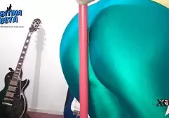 Morena caliente sentir una gran polla en x videos pornos su culo