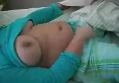 El fontanero toma todo el daño de la constancia en la cocina videos sexo casero gratis