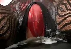 Rubia alegremente videos sexo casero se da por delante de la lente de la cámara