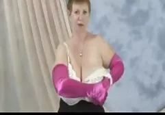 Conductor de taxi tomando y atornillando a los xxx lesbianas españolas pasajeros rubios en la cabina