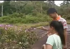 Tomando xxx asiáticas a la chica en el culo
