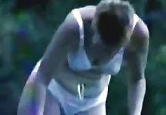 El hombre sabe cómo enviar un mar de videos porno gratis para ver éxtasis a una chica